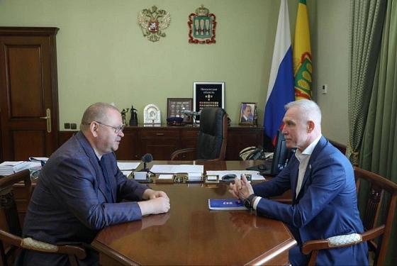 Олег Мельниченко провел встречу с депутатом Госдумы Сергеем Морозовым