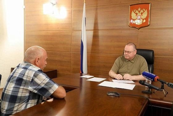 Олег Мельниченко провел личный прием граждан