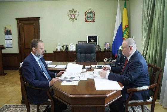 Олег Мельниченко рассказал Игорю Комарову об успехах Пензенской области
