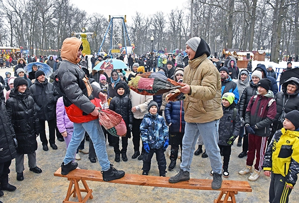 масленица пенза 2023 парк белинского. пенза ульяновский парк масленица. масленица пенза 2023 парк белинского. масленица в пензе 2024 мероприятия. масленица парк белинского пенза.