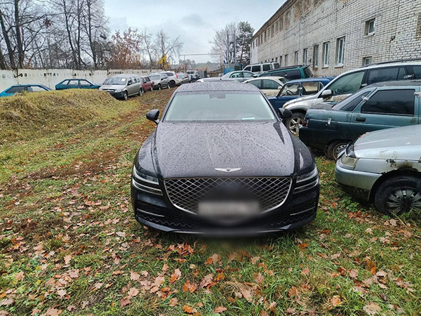 Дельцы покупали дорогие машины