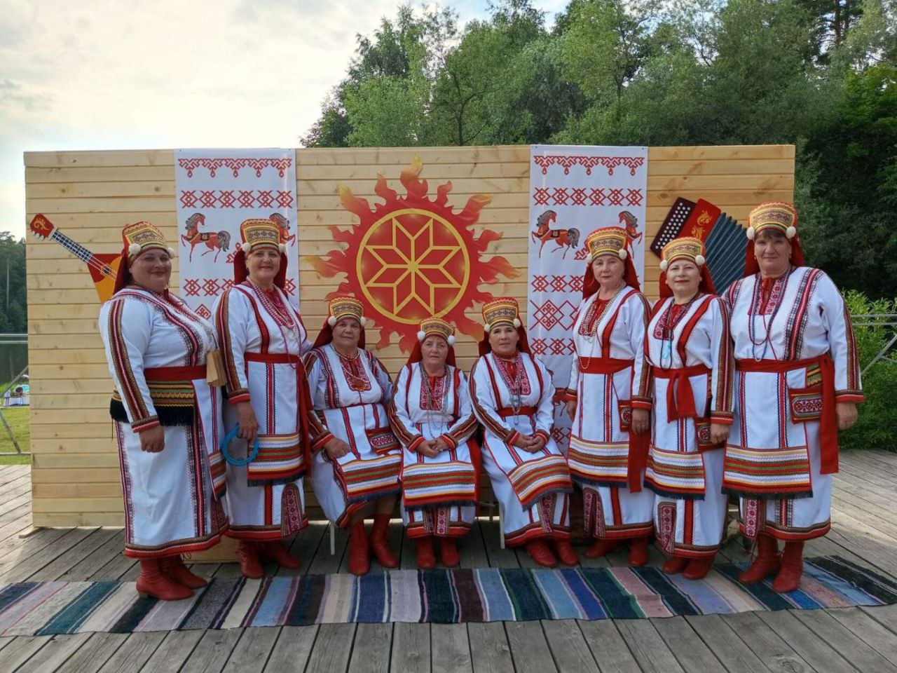 Народные костюмы — большая ценность
