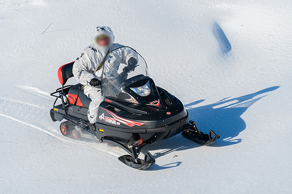 Противника преследовали на снегоходах