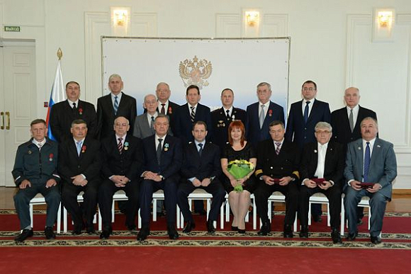 Фото||pfo.ru Завкафедрой ПГУ и учителю физкультуры школы №32 присвоены почетные звания